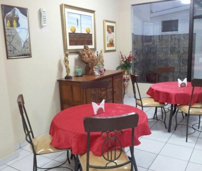 Hostal Casa Suizaアスンシオン エクステリア 写真